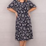 Sukienka w fioletowe kwiatki