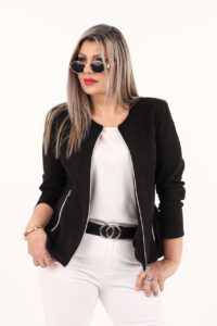 Czarny żakiet damski XXL plus size dla puszystych kobiet