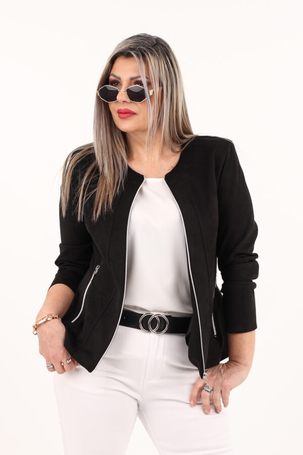 Czarny żakiet damski XXL plus size dla puszystych kobiet