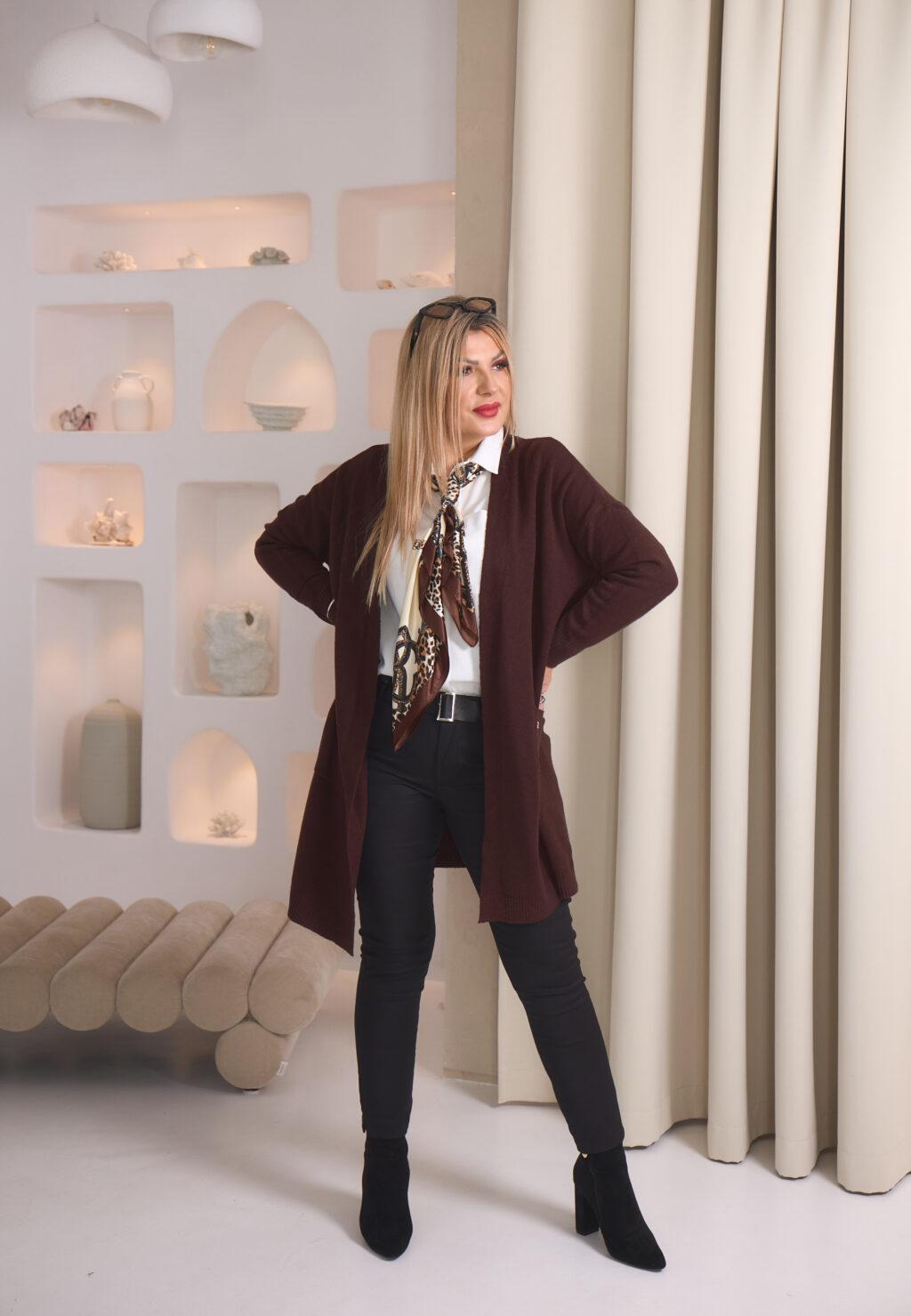 Kardigan damski XXL brązowy – moda dla puszystych