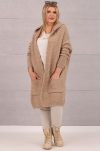 Długi brązowy kardigan we wzorem misia na plecach