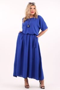 Elegancka sukienka maxi chabrowa z paskiem i kieszeniami