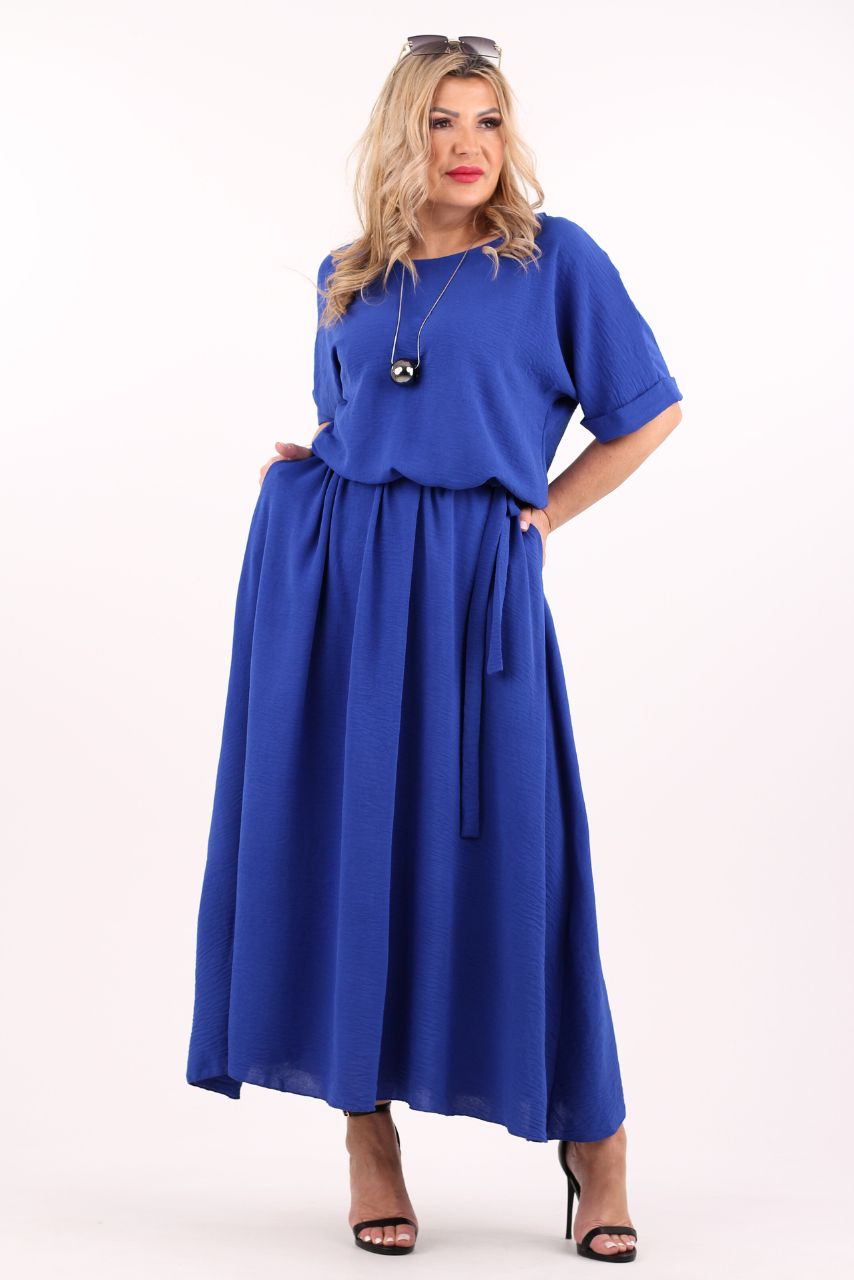 Elegancka sukienka maxi chabrowa z paskiem i kieszeniami