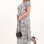 sukienka-z-rozcieciami-po-bokach-panterka (1)