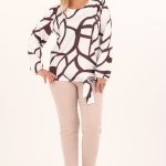 bialo-brazowa-bluzka-z-szerokimi-rekawami (2)