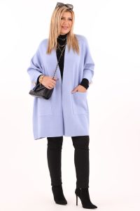 Lawendowy kardigan ze złotymi guzikami i rękawem 3/4