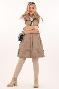 Bezrękawnik damski długi z kapturem beżowy
