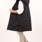 bezrekawnik-damski-dlugi-z-kapturem-czarny (2)