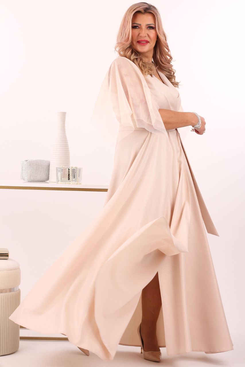 Wizytowa beżowa sukienka maxi z rozcięciem