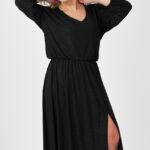 czarna-błyszcząca-sukienka-z-rozcięciem (4)