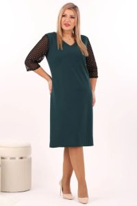 Zielona sukienka z ozdobnym rękawem