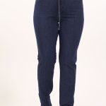 ciemne-jeansy-damskie-z-gumka-w-pasie (4)