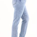 Jasnoniebieskie jeansy z wysokim stanem (2)