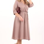 Beżowa sukienka kopertowa rozkloszowana