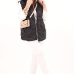 bezrekawnik-pikowany-z-kapturem-czarny (2)