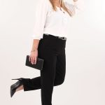 biala-gladka-bluzka-z-rekawem-3-4 (6)