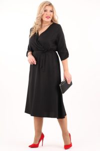Czarna sukienka kopertowa rozkloszowana