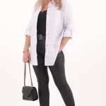 elegancka-biala-koszula-z-lancuszkiem (1)