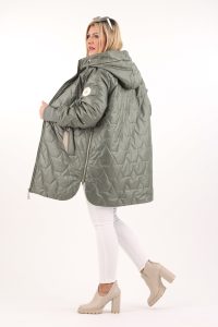 Przejściowa zielona kurtka z zamkami po bokach