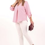 pudrowa-bluzka-z-dekoltem-w-serek-z-zakladka (7)