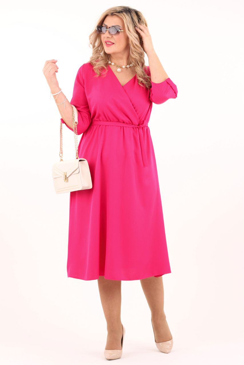 Różowa sukienka kopertowa rozkloszowana