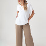 Biała gładka bluzka plus size z krótkim rękawem 44-52 (4)