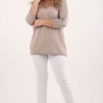 bezowy-sweter-ze-srebrna-nitka (4)