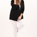 bluza-damska-rozpinana-z-kapturem-czarna (7)