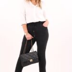 czarne-spodnie-jeans-z-wiazaniem-plus-size (1)