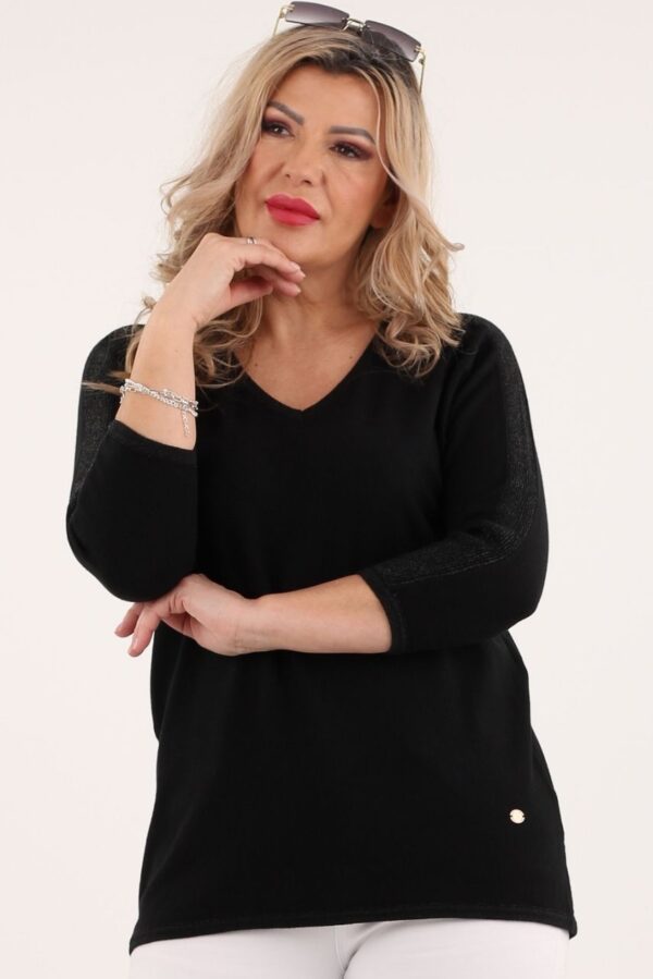 Czarny sweter ze srebrną nitką