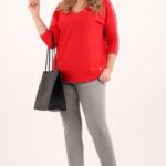 czerwony-sweter-ze-srebrna-nitka (4)