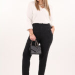 elastyczne-spodnie-jeansowe-czarne-plus-size (12)