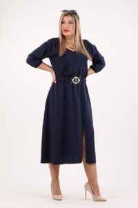 Granatowa sukienka z paskiem