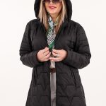lekka-kurtka-pikowana-damska-z-kapturem-czarna (5)