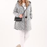 Lekka kurtka przejściowa damska z geometrycznym wzorem