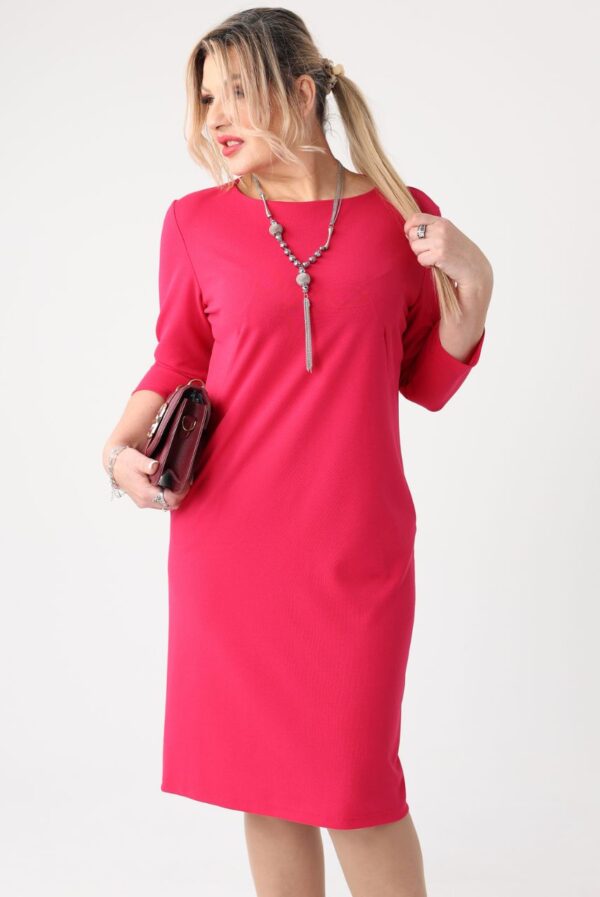 Prosta elegancka sukienka fuksjowa