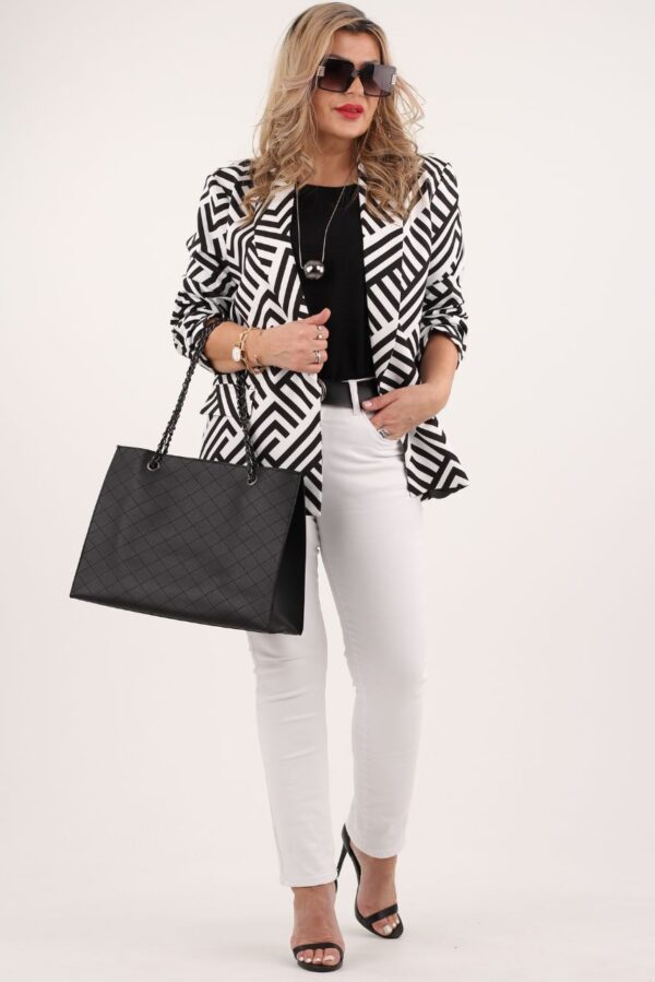 Prosty żakiet w czarno-biały wzór