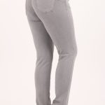 Szare jeansy plus size modelujące push up