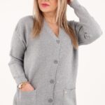 szary-sweterek-zapinany-na-guziki-plus-size (6)