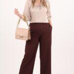 bezowa-bluzka-z-zakladkami-na-dekolcie (8)