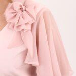 bezowa-z-kwiatem-na-ramieniu-cieniowana-ombre (1)