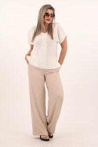 Biała sweterkowa bluzka z krótkim rękawem