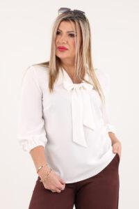 Bluzka z kokardą na dekolcie biała