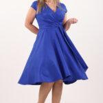 Chabrowa elegancka sukienka kopertowa midi z wiązaniem