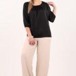 czarna-bluzka-z-zakladkami-na-dekolcie (2)