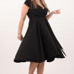 Czarna elegancka sukienka kopertowa midi