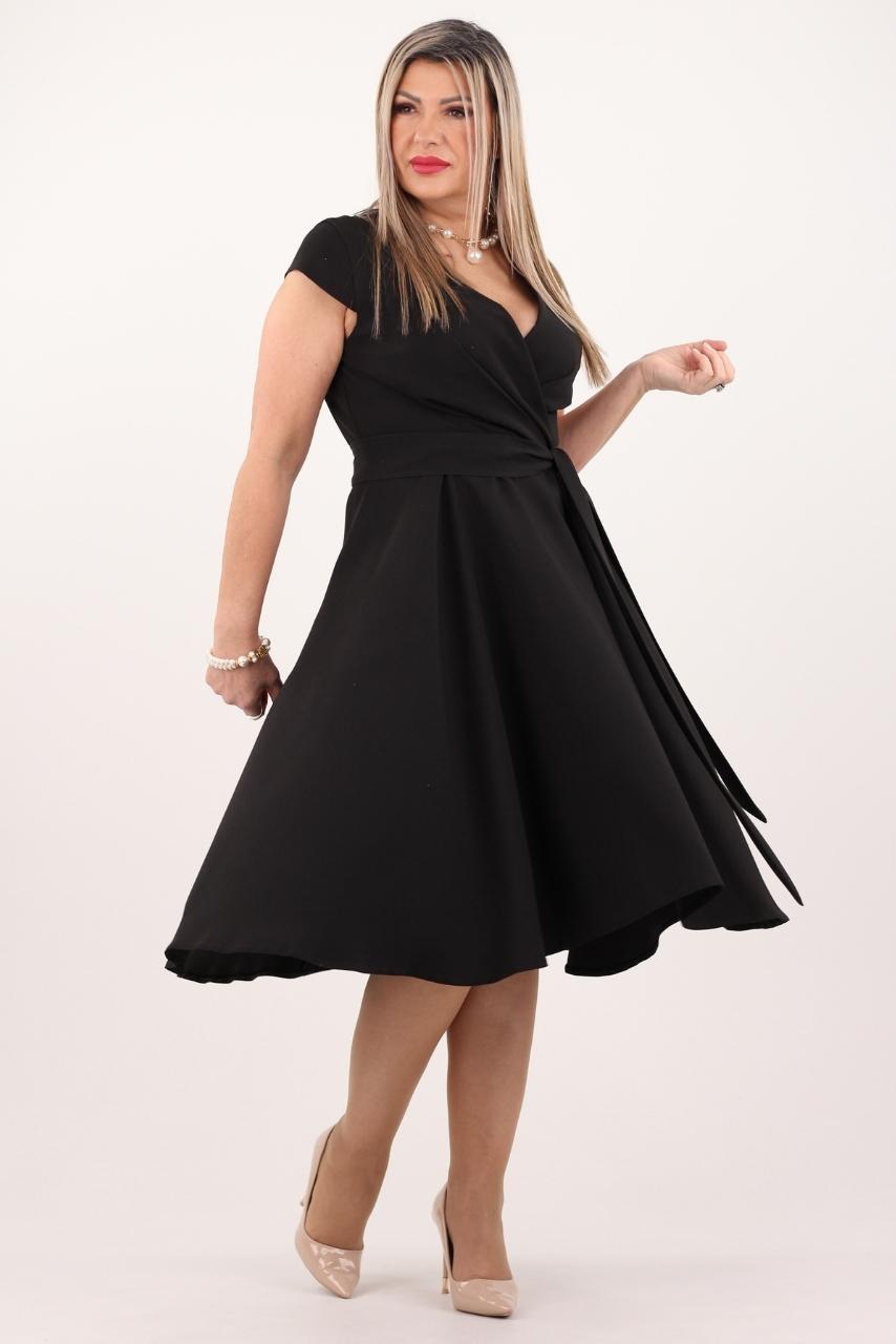 Czarna elegancka sukienka kopertowa midi