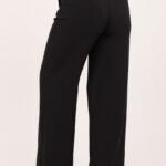 czarne-eleganckie-spodnie-damskie-z-szerokimi-nogawkami (11)