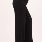 czarne-eleganckie-spodnie-damskie-z-szerokimi-nogawkami (9)