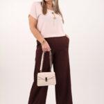elegancka-pudrowa-bluzka-z-naszyjnikiem (10)